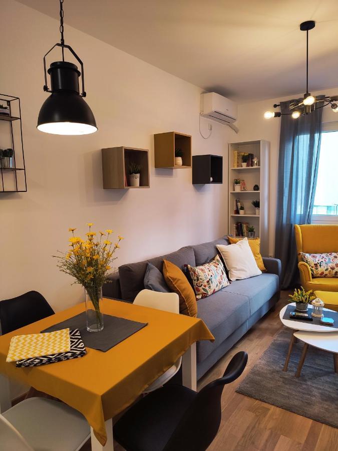 נובי סאד Center Firefly Gardens Apartment מראה חיצוני תמונה