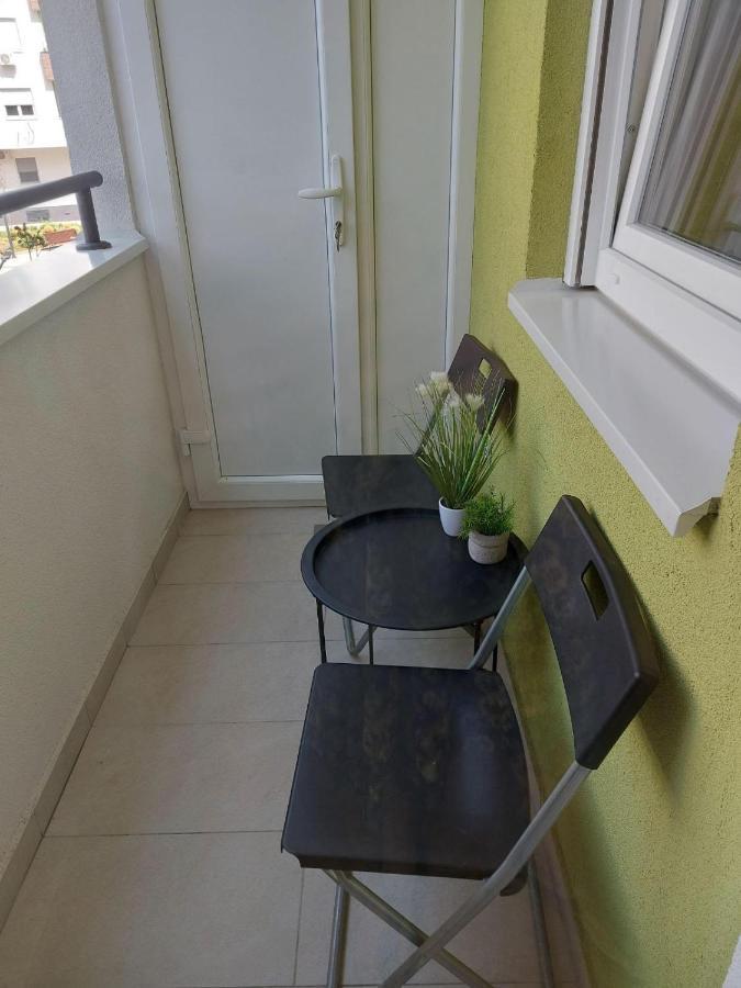 נובי סאד Center Firefly Gardens Apartment מראה חיצוני תמונה